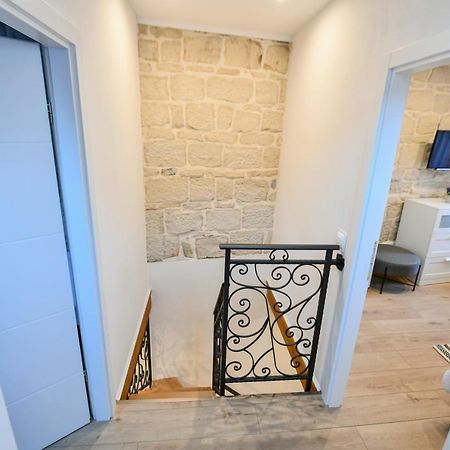 Apartment Lavanda - Suite Sinj Zewnętrze zdjęcie