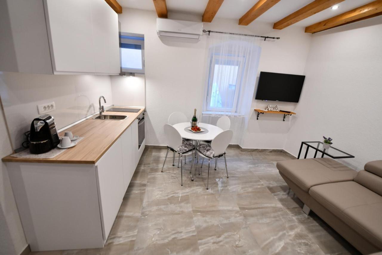Apartment Lavanda - Suite Sinj Zewnętrze zdjęcie