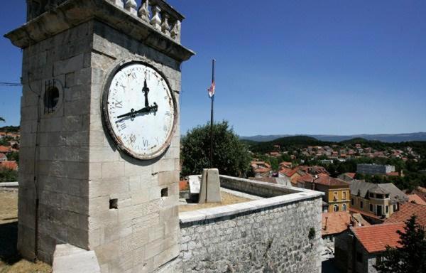 Apartment Lavanda - Suite Sinj Zewnętrze zdjęcie