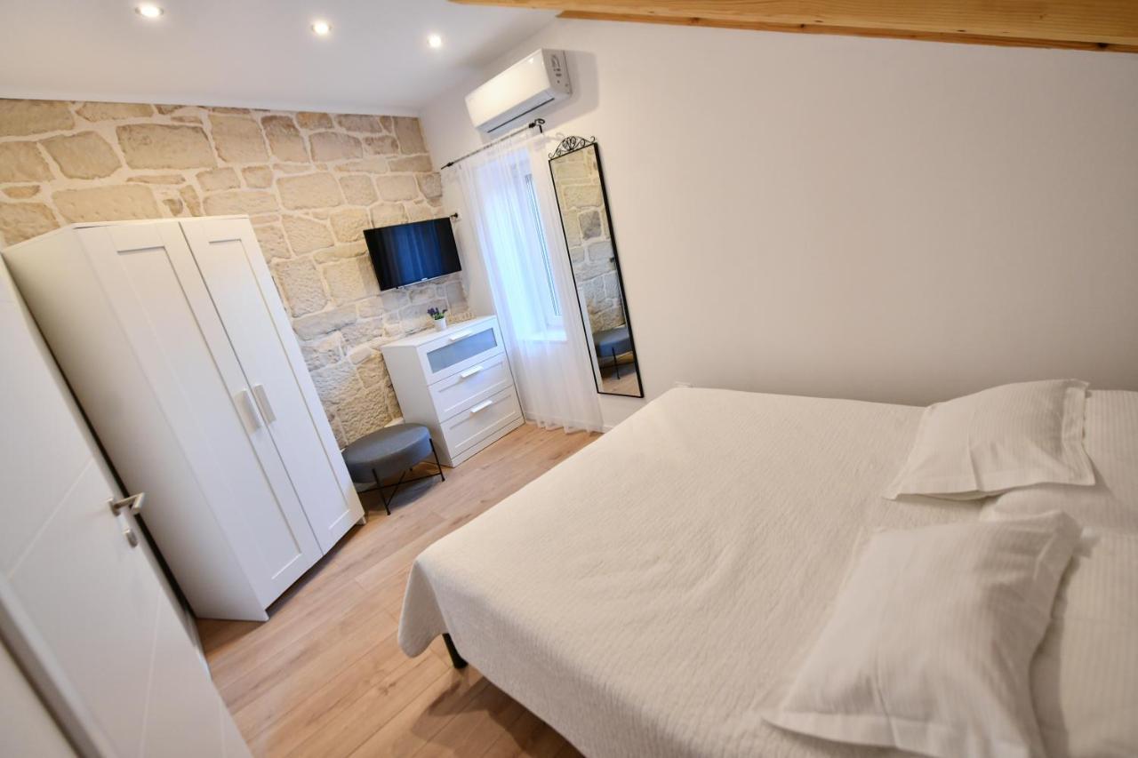 Apartment Lavanda - Suite Sinj Zewnętrze zdjęcie