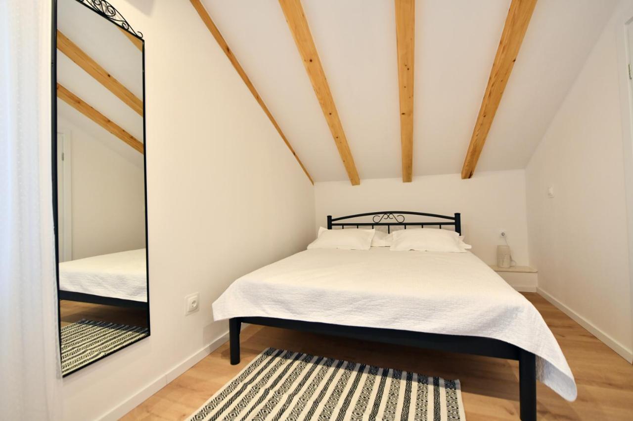 Apartment Lavanda - Suite Sinj Zewnętrze zdjęcie
