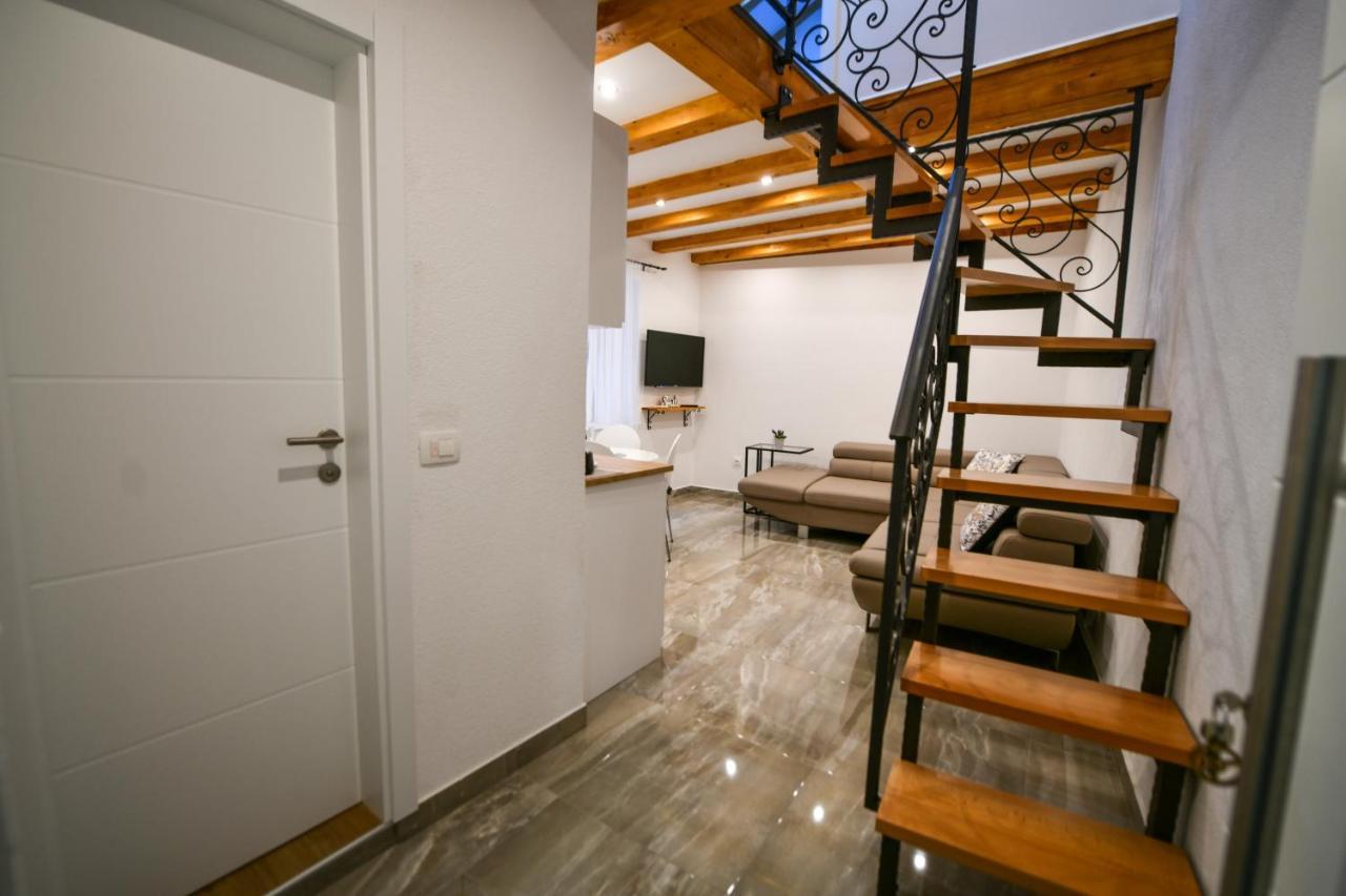 Apartment Lavanda - Suite Sinj Zewnętrze zdjęcie