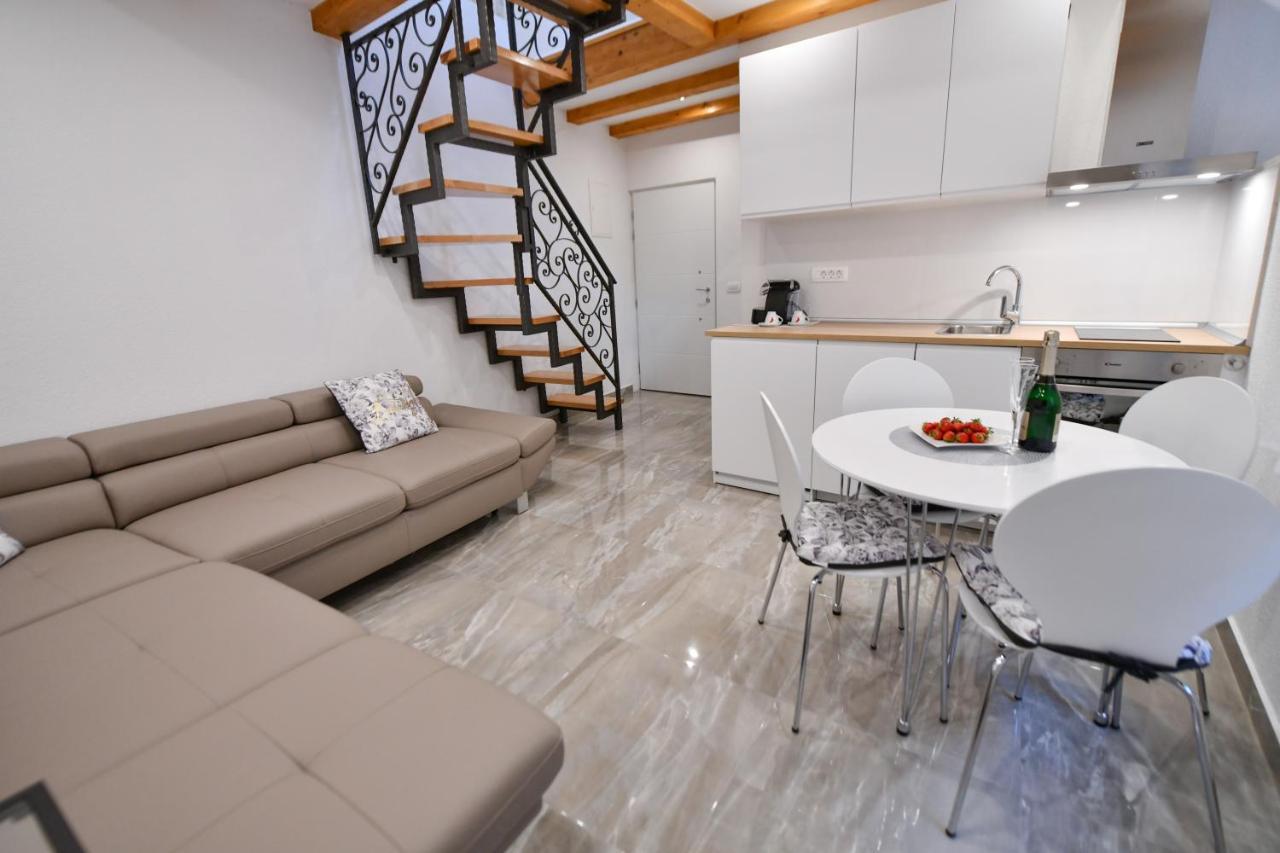 Apartment Lavanda - Suite Sinj Zewnętrze zdjęcie